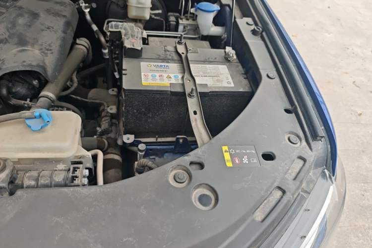 Used Great Wall Poer 2023 2.0T Passenger Version Automatic Gasoline Four-Wheel Drive Comfort Trim – GW4C20B Engine Bay Left