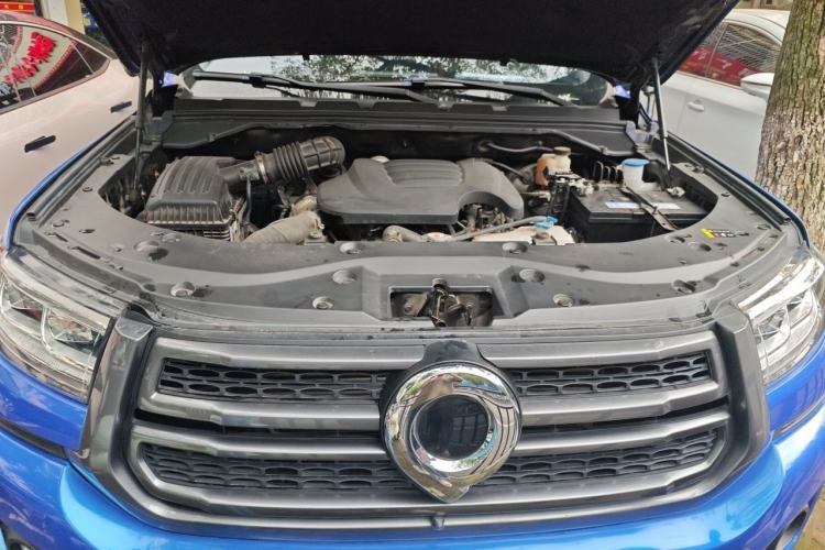 Used Great Wall Poer 2023 2.0T Passenger Version Automatic Diesel Two-Wheel Drive Comfort Trim – GW4D20M Engine Bay