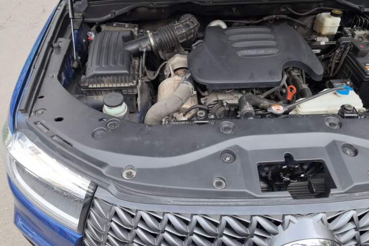 Used Great Wall Poer 2023 2.0T Commercial Version Automatic Diesel Two-Wheel Drive Elite Trim with Long Bed – GW4D20M Engine Bay Right