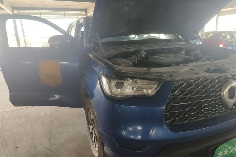 Used Great Wall Poer 2023 2.0T Commercial Version Automatic Diesel 4x4 Elite Long-Box GW4D20M Engine Bay Right