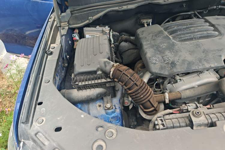 Used Great Wall Poer 2023 2.0T Passenger Version Automatic Gasoline Four-Wheel Drive Comfort Trim – GW4C20B Engine Bay Right
