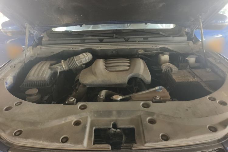Used Great Wall Poer 2023 2.0T Commercial Version Automatic Diesel 4x4 Elite Long-Box GW4D20M Engine Bay
