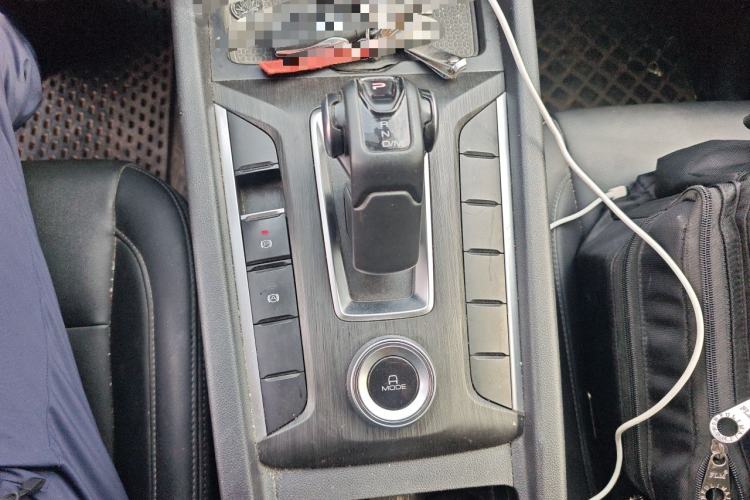 Used Great Wall Poer 2023 2.0T Commercial Version Automatic Diesel 4x4 Elite Long-Box GW4D20M Gear Lever