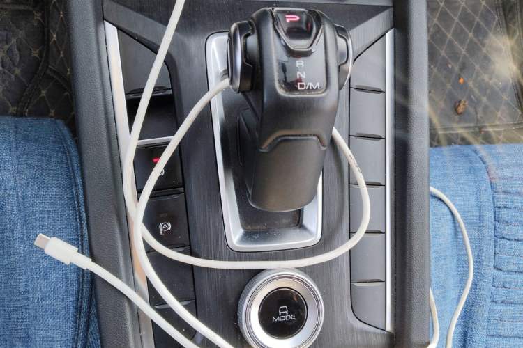 Used Great Wall Poer 2023 2.0T Commercial Version Automatic Diesel 4x4 Elite Long-Box GW4D20M Gear Lever