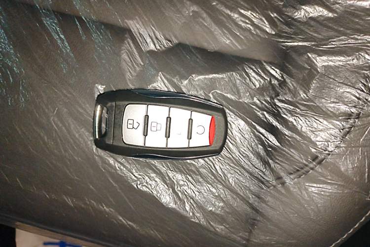 Used Great Wall Poer 2023 2.0T Passenger Version Automatic Diesel Two-Wheel Drive Comfort Trim – GW4D20M Interior 1