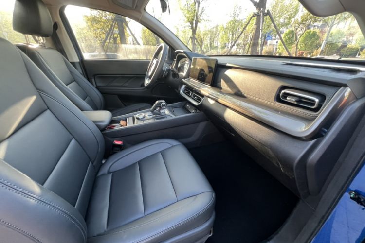 Used Great Wall Poer 2023 2.0T Commercial Version Automatic Diesel Two-Wheel Drive Elite Trim with Long Bed – GW4D20M Interior 2