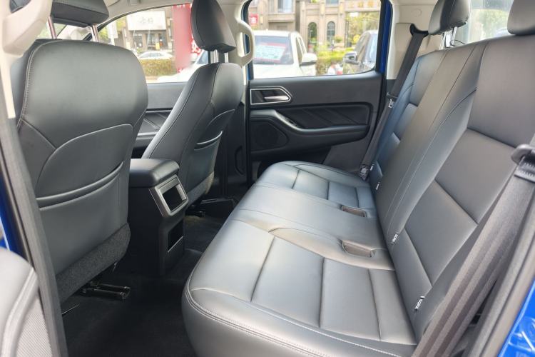 Used Great Wall Poer 2023 2.0T Commercial Version Automatic Diesel 4x4 Elite Long-Box GW4D20M Interior 3