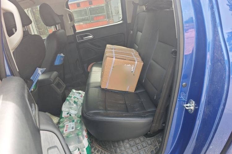 Used Great Wall Poer 2023 2.0T Commercial Version Automatic Diesel 4x4 Elite Long-Box GW4D20M Interior 4