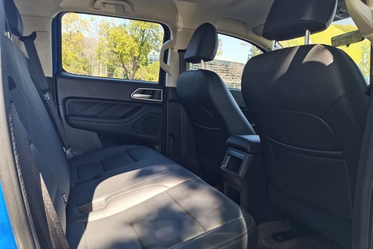 Used Great Wall Poer 2023 2.0T Commercial Version Automatic Diesel Two-Wheel Drive Elite Trim with Long Bed – GW4D20M Interior 8
