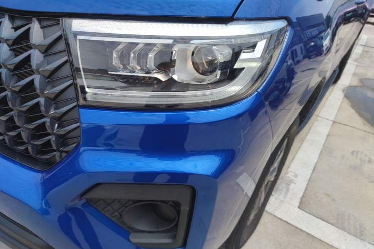 Used Great Wall Poer 2023 2.0T Commercial Version Automatic Diesel Two-Wheel Drive Elite Trim with Long Bed – GW4D20M Left Front Headlight