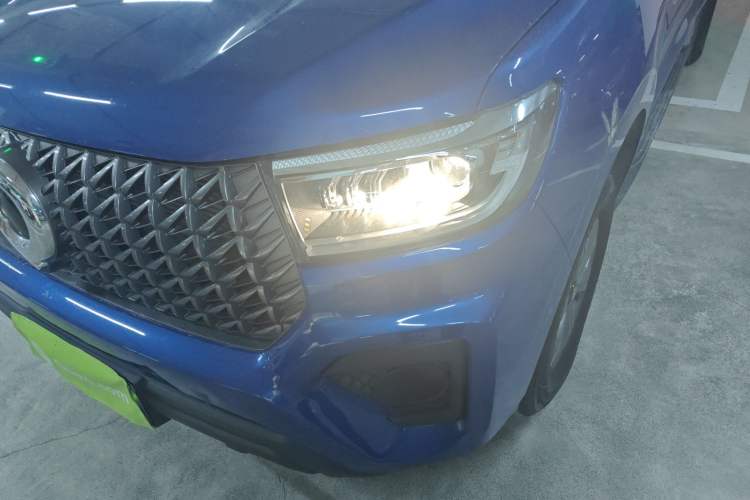 Used Great Wall Poer 2023 2.0T Commercial Version Automatic Diesel Two-Wheel Drive Elite Trim with Long Bed – GW4D20M Left Front Headlight