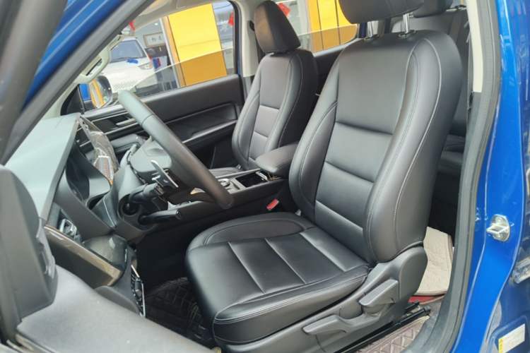 Used Great Wall Poer 2023 2.0T Commercial Version Automatic Diesel 4x4 Elite Long-Box GW4D20M Left Front Seat