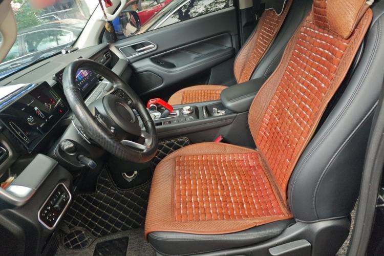 Used Great Wall Poer 2023 2.0T Passenger Version Automatic Diesel Two-Wheel Drive Comfort Trim – GW4D20M Left Front Seat
