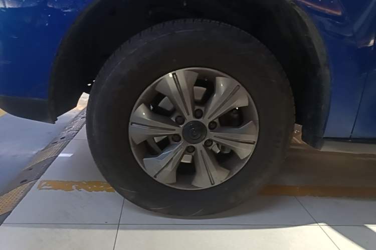 Used Great Wall Poer 2023 2.0T Commercial Version Automatic Diesel Two-Wheel Drive Elite Trim with Long Bed – GW4D20M Left Front Wheel Hub