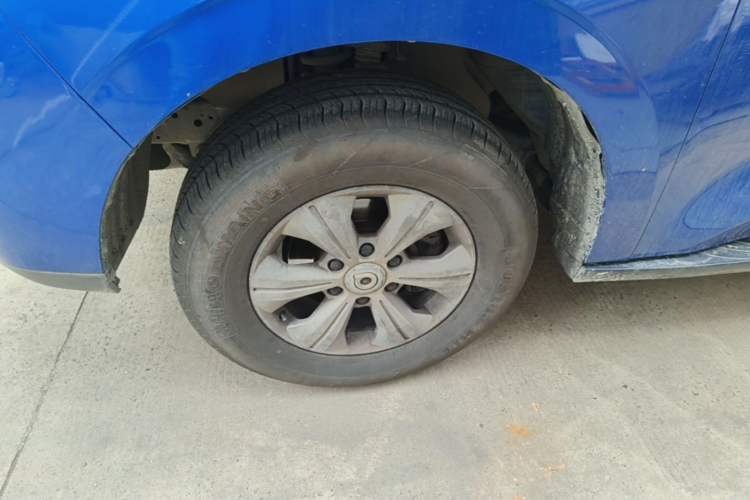 Used Great Wall Poer 2023 2.0T Commercial Version Automatic Diesel 4x4 Elite Long-Box GW4D20M Left Front Wheel Hub