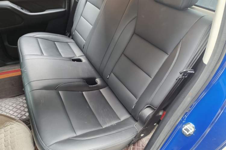 Used Great Wall Poer 2023 2.0T Commercial Version Automatic Diesel 4x4 Elite Long-Box GW4D20M Left Rear Seat