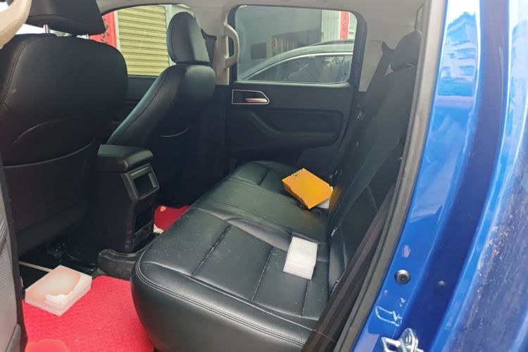 Used Great Wall Poer 2023 2.0T Commercial Version Automatic Diesel Two-Wheel Drive Elite Trim with Long Bed – GW4D20M Left Rear Seat