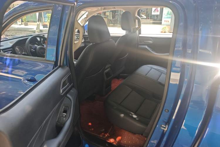 Used Great Wall Poer 2023 2.0T Commercial Version Automatic Diesel 4x4 Elite Long-Box GW4D20M Left Rear Seat