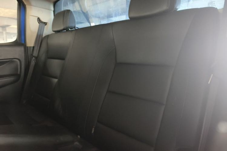 Used Great Wall Poer 2023 2.0T Commercial Version Automatic Diesel 4x4 Elite Long-Box GW4D20M Left Rear Seat