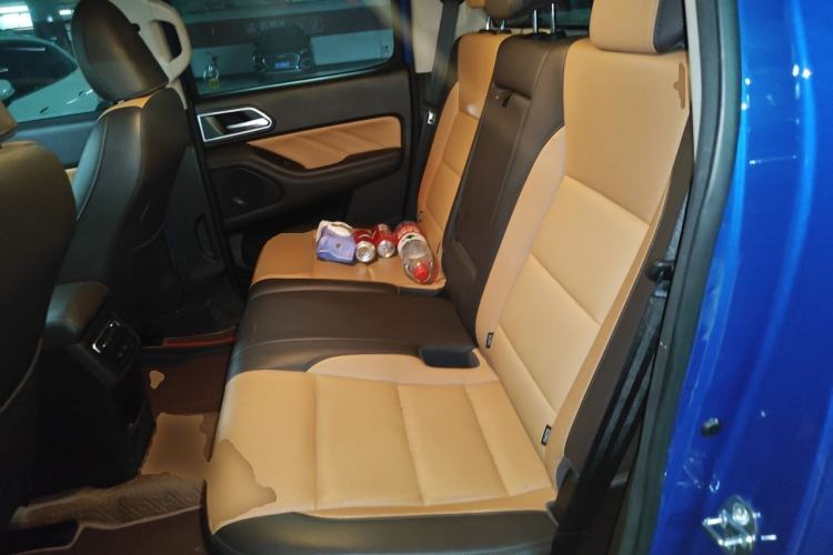Used Great Wall Poer 2023 2.0T Passenger Version Automatic Diesel 4x4 Prestige Edition GW4D20M Left Rear Seat