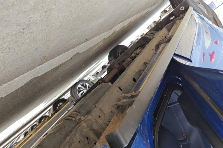 Used Great Wall Poer 2023 2.0T Commercial Version Automatic Diesel 4x4 Elite Long-Box GW4D20M Left Side Sill