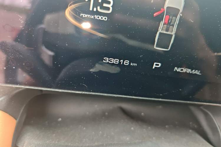 Used Great Wall Poer 2023 2.0T Passenger Version Automatic Gasoline Four-Wheel Drive Comfort Trim – GW4C20B Odometer Close Up