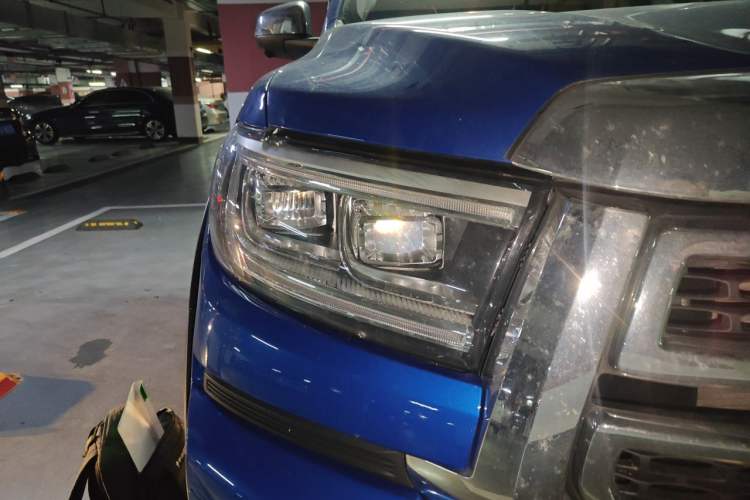 Used Great Wall Poer 2023 2.0T Passenger Version Automatic Diesel 4x4 Prestige Edition GW4D20M Right Front Headlight