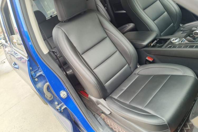 Used Great Wall Poer 2023 2.0T Commercial Version Automatic Diesel 4x4 Elite Long-Box GW4D20M Right Front Seat