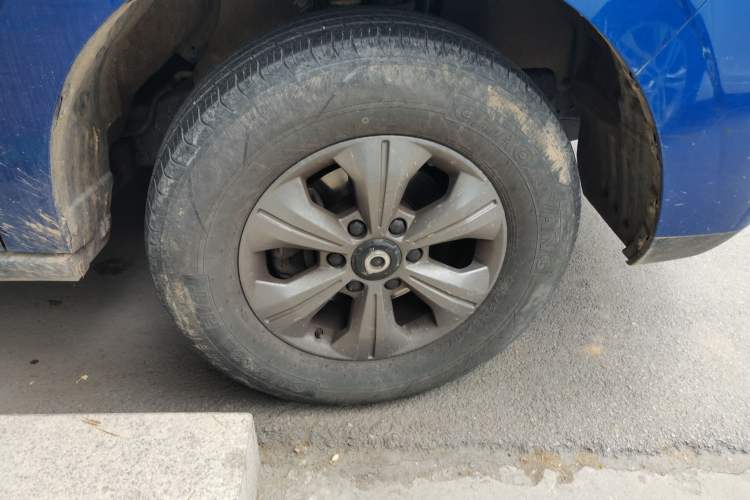Used Great Wall Poer 2023 2.0T Commercial Version Automatic Diesel 4x4 Elite Long-Box GW4D20M Right Front Wheel Hub
