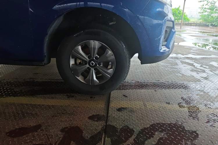 Used Great Wall Poer 2023 2.0T Commercial Version Automatic Diesel Two-Wheel Drive Elite Trim with Long Bed – GW4D20M Right Front Wheel Hub