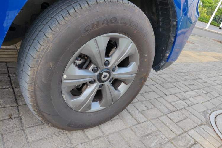 Used Great Wall Poer 2023 2.0T Commercial Version Manual Diesel 4x4 Elite Long-Box GW4D20M Right Front Wheel Hub
