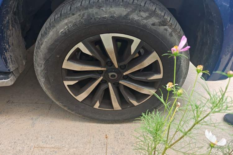 Used Great Wall Poer 2023 2.0T Passenger Version Automatic Gasoline Four-Wheel Drive Comfort Trim – GW4C20B Right Front Wheel Hub
