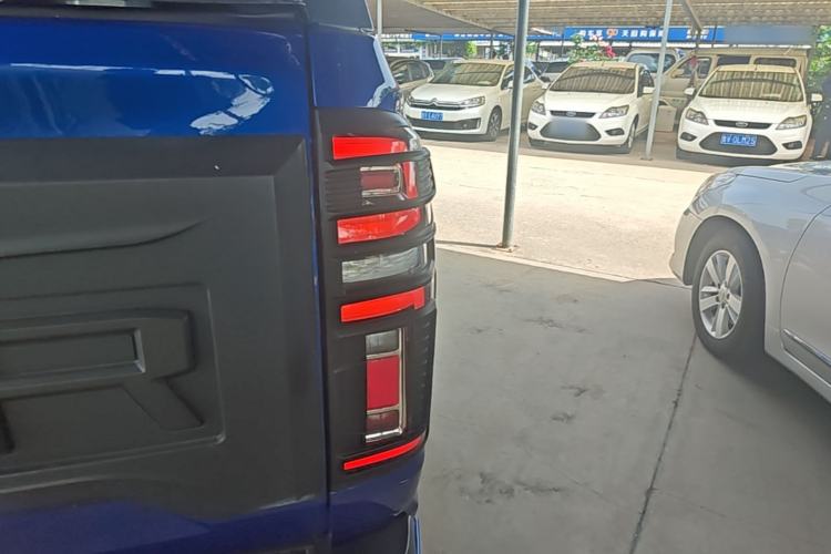 Used Great Wall Poer 2023 2.0T Passenger Version Automatic Gasoline 4x4 Sporty GW4C20B Right Rear Taillight