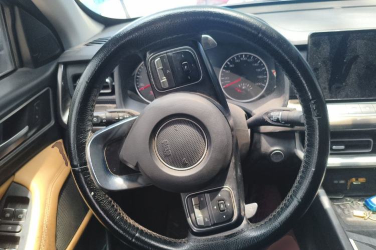 Used Great Wall Poer 2023 2.0T Commercial Version Automatic Diesel 4x4 Navigation Type Long Bed GW4D20M Steering Wheel