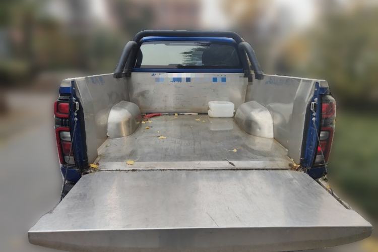 Used Great Wall Poer 2023 2.0T Commercial Version Automatic Diesel 4x4 Elite Long-Box GW4D20M Trunk