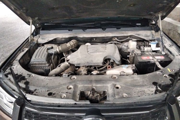 Used Great Wall Poer 2023 2.0T Passenger Version Automatic Diesel Two-Wheel Drive Comfort Trim – GW4D20M Engine Bay