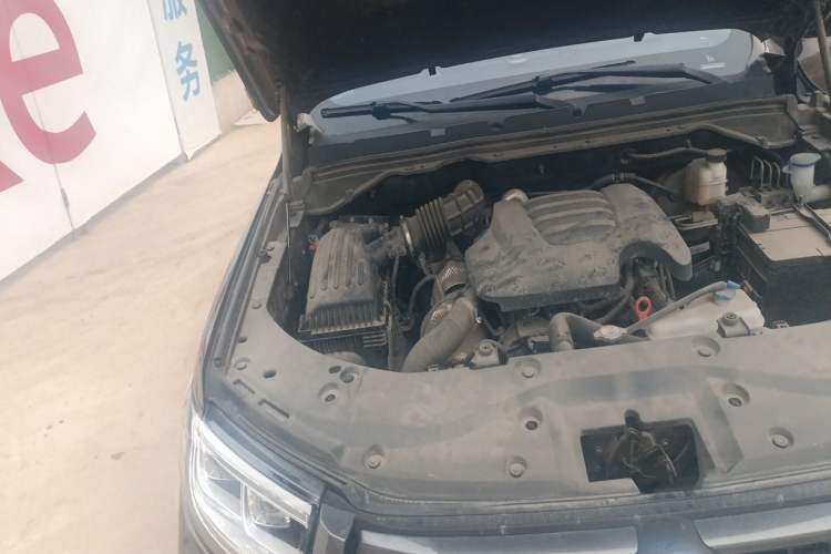 Used Great Wall Poer 2023 2.0T Passenger Version Automatic Diesel 4x4 Comfort Trim – GW4D20M Engine Bay Right