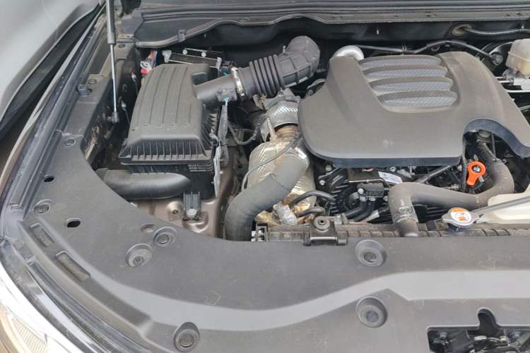 Used Great Wall Poer 2023 2.0T Passenger Version Automatic Diesel 4x4 Prestige Edition GW4D20M Engine Bay Right