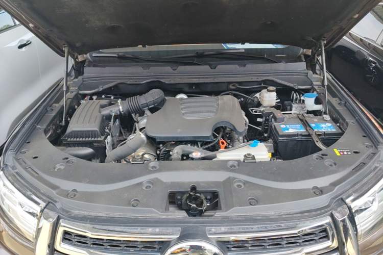 Used Great Wall Poer 2023 2.0T Passenger Version Automatic Diesel 4x4 Prestige Edition GW4D20M Engine Bay