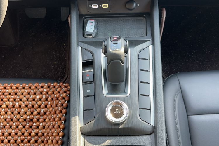 Used Great Wall Poer 2023 2.0T Commercial Version Automatic Diesel 4x4 Elite Long-Box GW4D20M Gear Lever