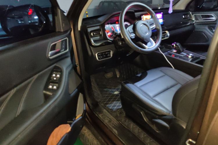 Used Great Wall Poer 2023 2.0T Commercial Version Automatic Diesel 4x4 Elite Long-Box GW4D20M Interior 3