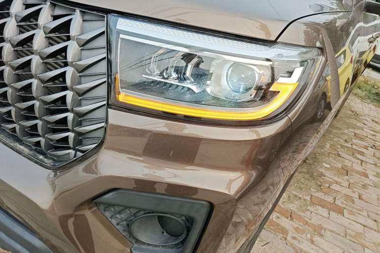 Used Great Wall Poer 2023 2.0T Commercial Version Automatic Gasoline 4x4 Elite Trim Standard Box GW4C20B Left Front Headlight