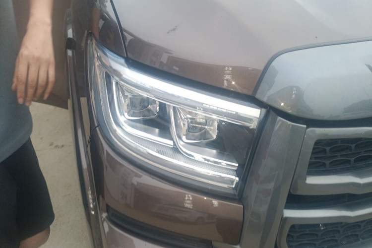 Used Great Wall Poer 2023 2.0T Passenger Version Automatic Diesel 4x4 Comfort Trim – GW4D20M Right Front Headlight
