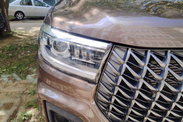 Used Great Wall Poer 2023 2.0T Commercial Version Automatic Diesel Two-Wheel Drive Elite Trim with Long Bed – GW4D20M Right Front Headlight