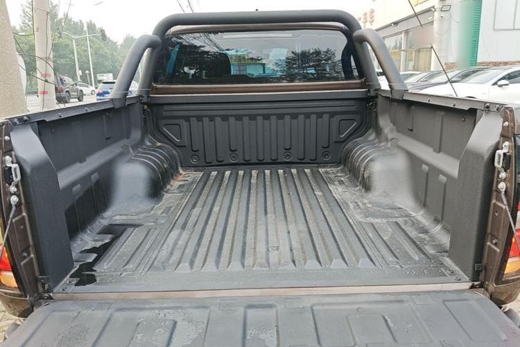 Used Great Wall Poer 2023 2.0T Commercial Version Automatic Gasoline 4x4 Elite Trim Standard Box GW4C20B Trunk