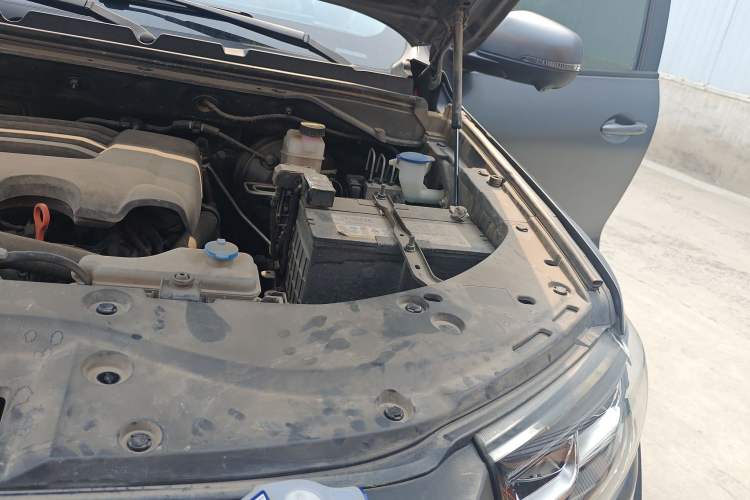 Used Great Wall Poer 2023 2.0T Firebolt Version GW4C20B Engine Bay Left