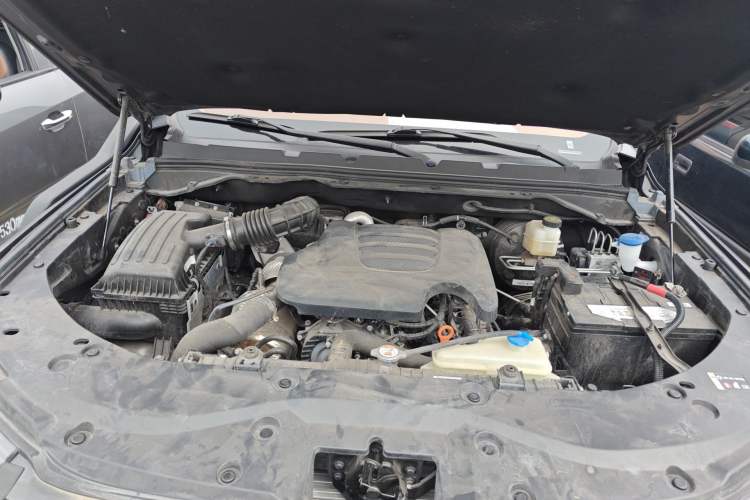 Used Great Wall Poer 2023 2.0T Off-Road Version Automatic Diesel Four-Wheel Drive High-End Edition Engine Bay