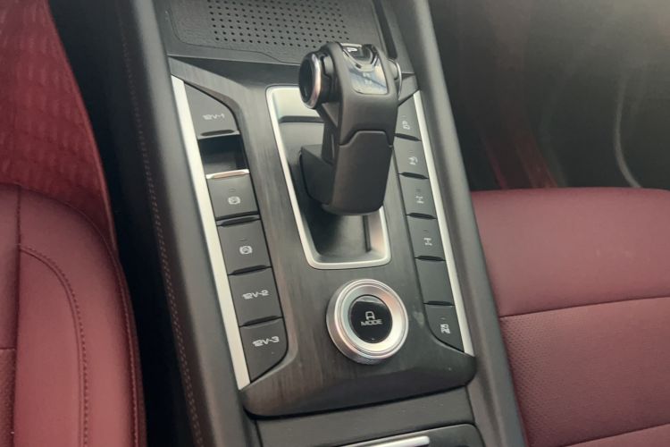 Used Great Wall Poer 2023 2.0T Off-Road Version Automatic Diesel Four-Wheel Drive High-End Edition Gear Lever