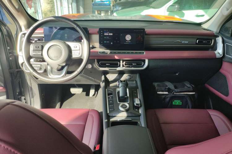 Used Great Wall Poer 2023 2.0T Firebolt Version GW4C20B Interior 2