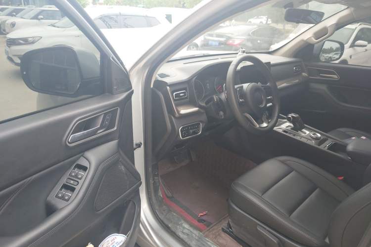 Used Great Wall Poer 2023 2.0T Commercial Version Automatic Diesel 4x4 Elite Long-Box GW4D20M Interior 2